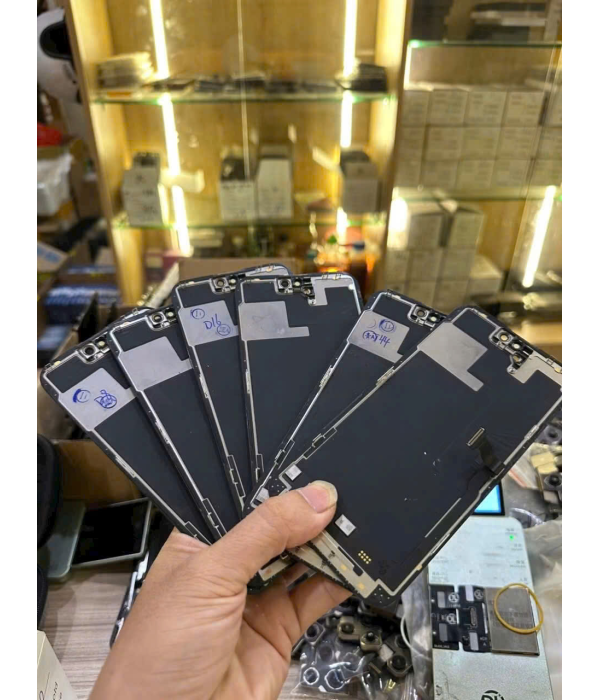 Ép Kính iPhone 13 Pro Max Lấy Ngay Tại Hố Nai, Trảng Dài, Biên Hòa